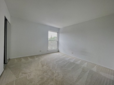 Welcome to this two-story townhouse located in the desirable on Hilldale Golf Club in Illinois - for sale on GolfHomes.com, golf home, golf lot