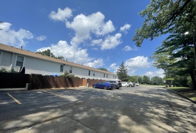 Welcome to this two-story townhouse located in the desirable on Hilldale Golf Club in Illinois - for sale on GolfHomes.com, golf home, golf lot