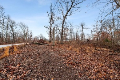 Flat corner lot located on a quiet Bella Vista cul de sac! This on Branchwood Golf Course in Arkansas - for sale on GolfHomes.com, golf home, golf lot