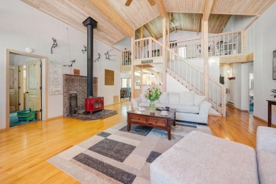 EMBRACE THE MOUNTAIN LIFESTYLE with this beautiful home for sale on Plumas Pines Golf Resort in California - for sale on GolfHomes.com, golf home, golf lot