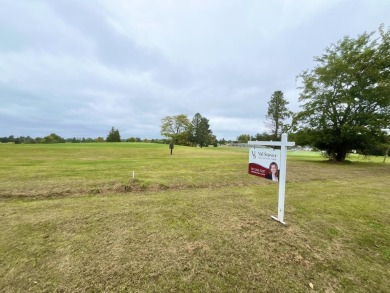 Build your dream home on the 8th green at Lakeland Hills, within on Lakeland Hills Golf Course in Michigan - for sale on GolfHomes.com, golf home, golf lot