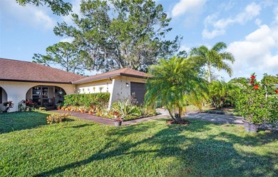 Beautifully updated and move-in ready, this 2-bedroom, 2-bath on Highland Lakes Executive Golf Course in Florida - for sale on GolfHomes.com, golf home, golf lot