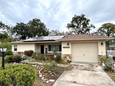 Check this one out! Roof 2023, AC 2018, solar panels with new on Brentwood Farms Golf Club in Florida - for sale on GolfHomes.com, golf home, golf lot