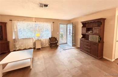 Check this one out! Roof 2023, AC 2018, solar panels with new on Brentwood Farms Golf Club in Florida - for sale on GolfHomes.com, golf home, golf lot