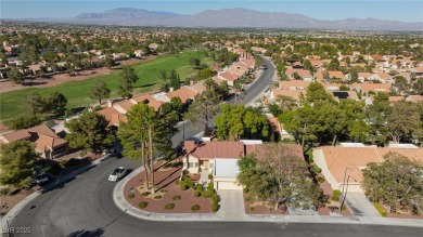 Beautifully maintained corner location 2-bedroom, 2-bath on Highland Falls Golf Club in Nevada - for sale on GolfHomes.com, golf home, golf lot