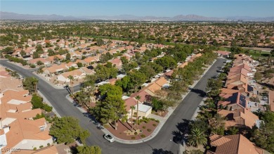 Beautifully maintained corner location 2-bedroom, 2-bath on Highland Falls Golf Club in Nevada - for sale on GolfHomes.com, golf home, golf lot