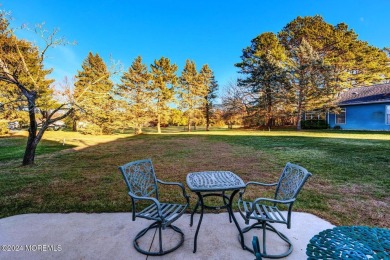 Welcome to 2123 Agincourt Road!  This charming 2-bedroom on Greenbriar Woodlands in New Jersey - for sale on GolfHomes.com, golf home, golf lot