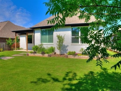 Step into effortless elegance with this better than new 3 year on Forest Ridge Golf Club in Oklahoma - for sale on GolfHomes.com, golf home, golf lot
