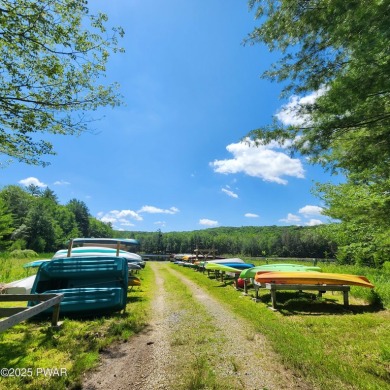 MOTIVATED SELLERS Ready to build? Look no further. This lot is on Paupack Hills Golf and Country Club in Pennsylvania - for sale on GolfHomes.com, golf home, golf lot