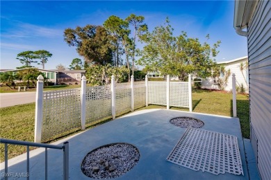 This lovely 2 bedroom/2 bath home has a split bedroom floor plan on Pine Lakes Country Club in Florida - for sale on GolfHomes.com, golf home, golf lot