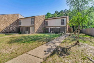 Charming 2-Story Townhome Near the Beach. Discover your perfect on Perdido Bay Golf Club in Florida - for sale on GolfHomes.com, golf home, golf lot