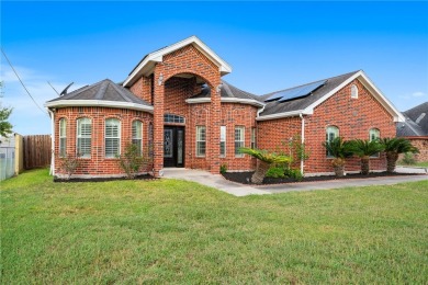 Custom designed and built in 2009, this beautiful home combines on L.E. Ramey Golf Course in Texas - for sale on GolfHomes.com, golf home, golf lot