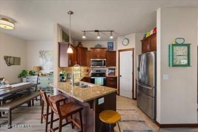 Beautiful 3-bedroom home in sought-after Post Falls on Prairie Falls Golf Club in Idaho - for sale on GolfHomes.com, golf home, golf lot