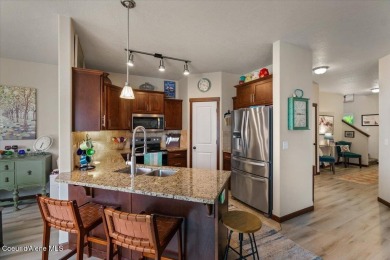 Beautiful 3-bedroom home in sought-after Post Falls on Prairie Falls Golf Club in Idaho - for sale on GolfHomes.com, golf home, golf lot