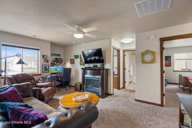 Beautiful 3-bedroom home in sought-after Post Falls on Prairie Falls Golf Club in Idaho - for sale on GolfHomes.com, golf home, golf lot