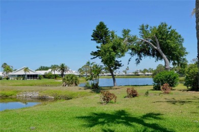 LAKE VIEWS IN PLANTATION GOLF  COUNTRY CLUB! Welcome to this on Plantation Golf and Country Club in Florida - for sale on GolfHomes.com, golf home, golf lot