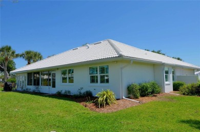 LAKE VIEWS IN PLANTATION GOLF  COUNTRY CLUB! Welcome to this on Plantation Golf and Country Club in Florida - for sale on GolfHomes.com, golf home, golf lot