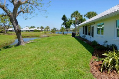 LAKE VIEWS IN PLANTATION GOLF  COUNTRY CLUB! Welcome to this on Plantation Golf and Country Club in Florida - for sale on GolfHomes.com, golf home, golf lot