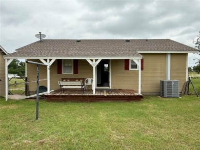 Here it is folks! Nice 2-bedroom 1 bath home sitting on 1.41 on P.A.R. Country Club in Texas - for sale on GolfHomes.com, golf home, golf lot