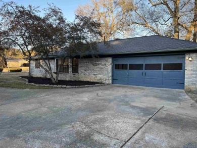 MOVE IN READY!!! This home has been updated throughout!! A great on Oak Lawn Municipal Golf Course in Texas - for sale on GolfHomes.com, golf home, golf lot