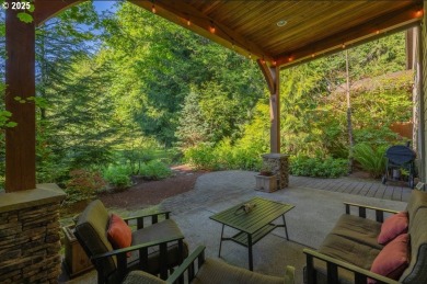 Lovely townhouse right on the fairway of Foxglove at the Resort on  in Oregon - for sale on GolfHomes.com, golf home, golf lot