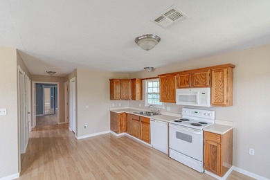 Outstanding opportunity to own a versatile coastal property with on Rockport Country Club in Texas - for sale on GolfHomes.com, golf home, golf lot