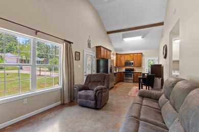 Charming Lake Retreat in Rayburn Country!  Welcome to 182 Post on Rayburn Country Club in Texas - for sale on GolfHomes.com, golf home, golf lot