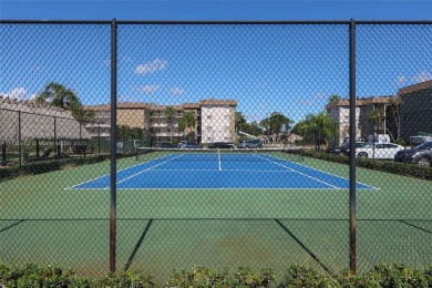 Beautiful 2-bedroom, 2-bathroom apartment located on the 3rd on Davie Golf Club in Florida - for sale on GolfHomes.com, golf home, golf lot