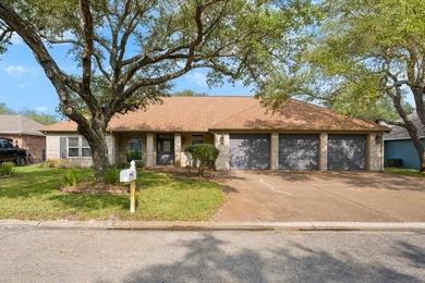 Welcome to 104 Peachtree Dr, a beautifully maintained single on Rockport Country Club in Texas - for sale on GolfHomes.com, golf home, golf lot