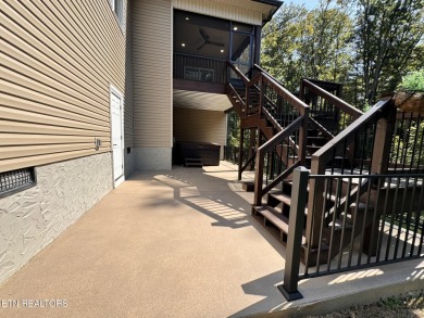 Immaculate One-Level Home in Desirable Mialaquo Point - Tellico on Tellico Village -The Links At Kahite Golf Course in Tennessee - for sale on GolfHomes.com, golf home, golf lot