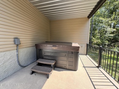 Immaculate One-Level Home in Desirable Mialaquo Point - Tellico on Tellico Village -The Links At Kahite Golf Course in Tennessee - for sale on GolfHomes.com, golf home, golf lot