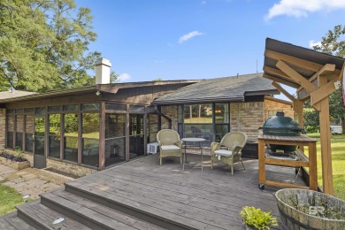 Welcome to this inviting 3-bedroom, 2.5-bath home on the golf on Lake Forest Yacht and Country Club in Alabama - for sale on GolfHomes.com, golf home, golf lot