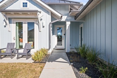 3 Bedroom | 2 Bathroom | Fully Turnkey & Furnished | Boat Dock & on Lamar Golf Course in Texas - for sale on GolfHomes.com, golf home, golf lot