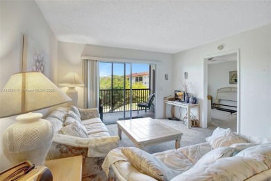 Constructed just in 1993 this 2 bedroom with 1 and a half on Flamingo Lakes Country Club in Florida - for sale on GolfHomes.com, golf home, golf lot