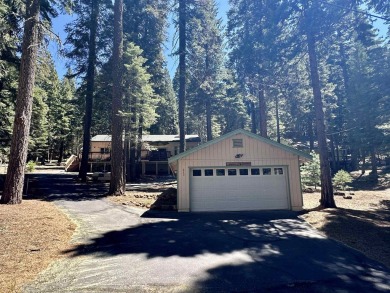 This beautifully maintained cabin features a spacious open floor on Lake Almanor Country Club in California - for sale on GolfHomes.com, golf home, golf lot