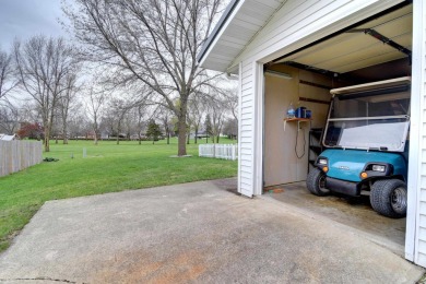 Tee off to easy living perfectly situated on beautiful Country on Country Greens Golf Course in Iowa - for sale on GolfHomes.com, golf home, golf lot