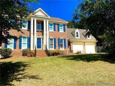 STUNNING 4 BEDROOM PLUS BONUS ROOM IN ESTABLISHED KINGS GRANT on Kings Grant Golf and Country Club in North Carolina - for sale on GolfHomes.com, golf home, golf lot