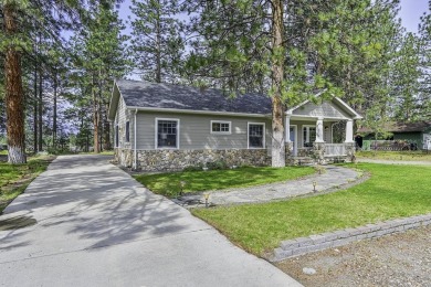 Gorgeous Lakeside Craftsman Retreat! This beautifully built 3BR on Lake Shastina Golf Course in California - for sale on GolfHomes.com, golf home, golf lot
