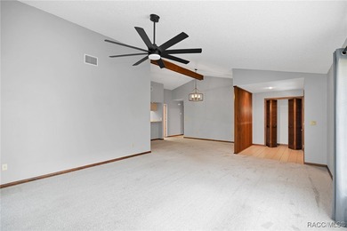 Spacious 2 bedroom 2 bath detached villa *on the golf course*! on Sugarmill Woods Golf and Country Club in Florida - for sale on GolfHomes.com, golf home, golf lot