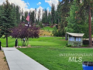 See this adorable little cabin on .64 acre. The best lot in on Terrace Lakes Golf Resort in Idaho - for sale on GolfHomes.com, golf home, golf lot