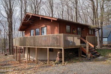 Charming Ranch in The Hideout - Your Pocono Retreat!Nestled in on The Hideout Golf in Pennsylvania - for sale on GolfHomes.com, golf home, golf lot