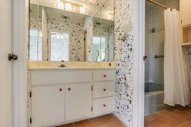 Don't miss this opportunity to own a waterfront townhome in the on Horseshoe Bay Private Golf Course in Texas - for sale on GolfHomes.com, golf home, golf lot