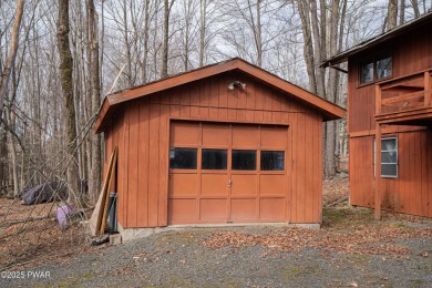 Charming Ranch in The Hideout - Your Pocono Retreat!Nestled in on The Hideout Golf in Pennsylvania - for sale on GolfHomes.com, golf home, golf lot