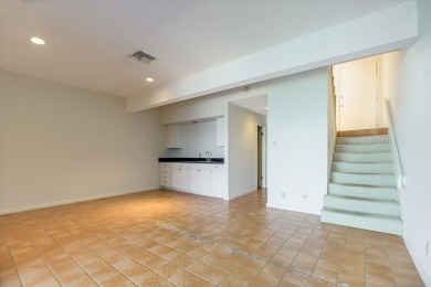 Don't miss this opportunity to own a waterfront townhome in the on Horseshoe Bay Private Golf Course in Texas - for sale on GolfHomes.com, golf home, golf lot