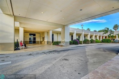 Reduced, Motivated Seller.  Huge  Charming 1-Bed, 1.5-Bath Home on Wynmoor Golf Course in Florida - for sale on GolfHomes.com, golf home, golf lot