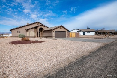 Stunning home in the Valle Vista Golf Community featuring on Valle Vista Golf Course in Arizona - for sale on GolfHomes.com, golf home, golf lot