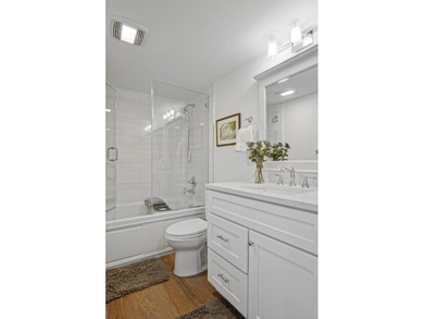 TURNKEY UNIT AVAILABLE FOR YOUR INVESTMENT! MIN RENTAL IS 14 on Ocean Village Golf Course in Florida - for sale on GolfHomes.com, golf home, golf lot