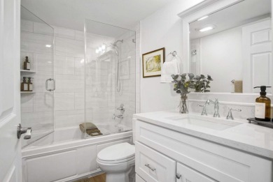 TURNKEY UNIT AVAILABLE FOR YOUR INVESTMENT! MIN RENTAL IS 14 on Ocean Village Golf Course in Florida - for sale on GolfHomes.com, golf home, golf lot