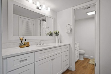 TURNKEY UNIT AVAILABLE FOR YOUR INVESTMENT! MIN RENTAL IS 14 on Ocean Village Golf Course in Florida - for sale on GolfHomes.com, golf home, golf lot