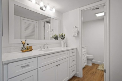 TURNKEY UNIT AVAILABLE FOR YOUR INVESTMENT! MIN RENTAL IS 14 on Ocean Village Golf Course in Florida - for sale on GolfHomes.com, golf home, golf lot